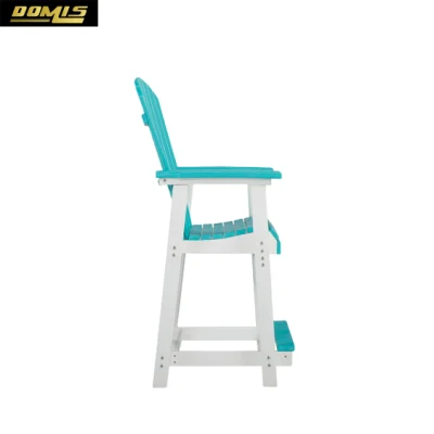 Барный стул Adirondack из пластика и дерева для использования на открытом воздухе в бирюзовом и белом цветах.